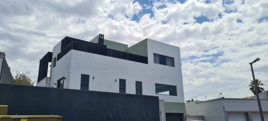 10 Bedroom Property for Sale in Bloubergstrand Western Cape